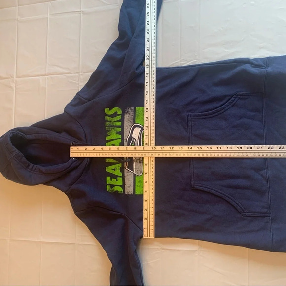🏈 Seattle Seahawks Blue  Sweater - Youth Size LG 🏈 - Picture 7 of 10